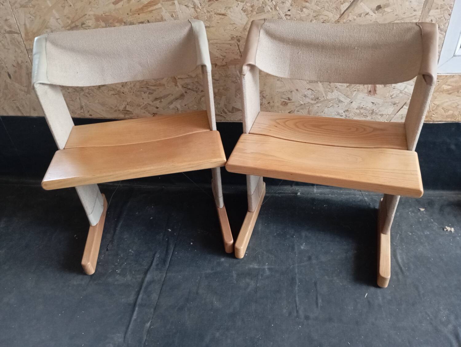 Italian chairs Due Sedie 'Canossa' by Gigi Sabadin