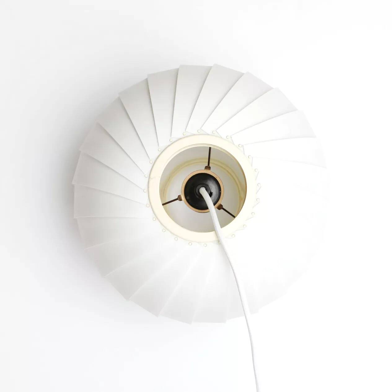 White Menuett lamp by L. Schioler, Denmark 1972
