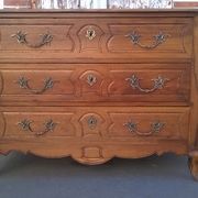 Louis XV dresser