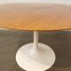 Table ronde pied tulipe
