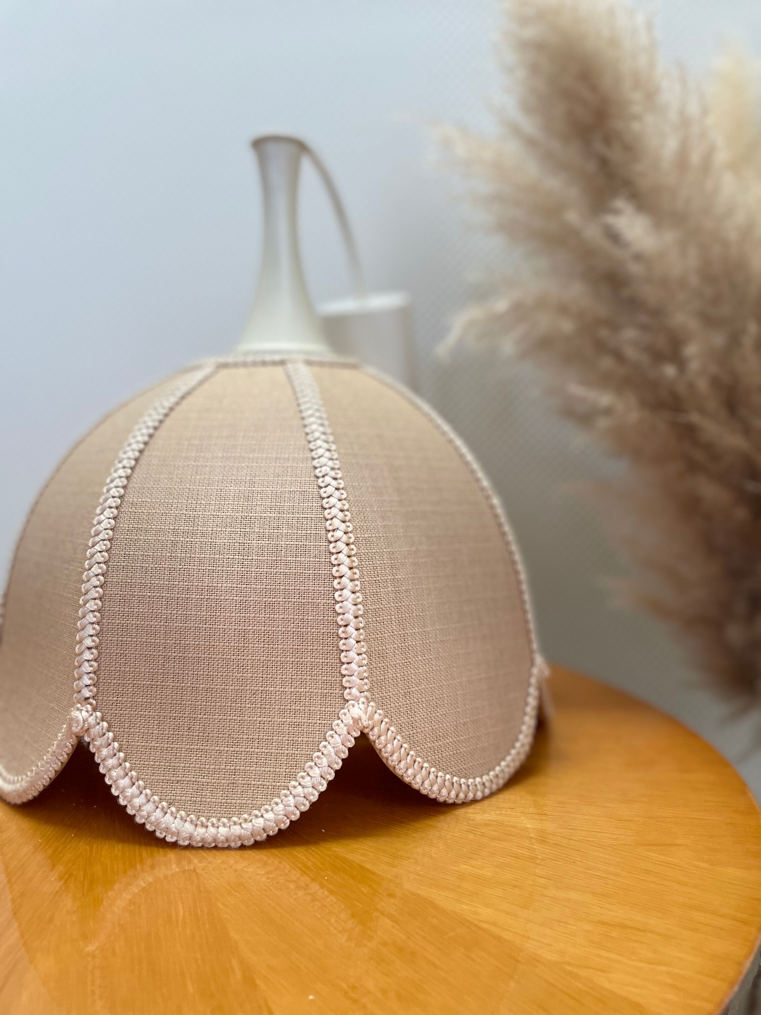 Vintage flower suspension