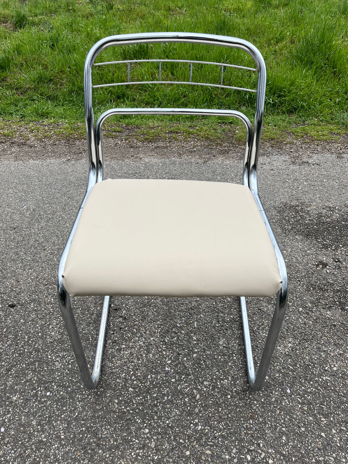 Circa chrome chairs year 1960