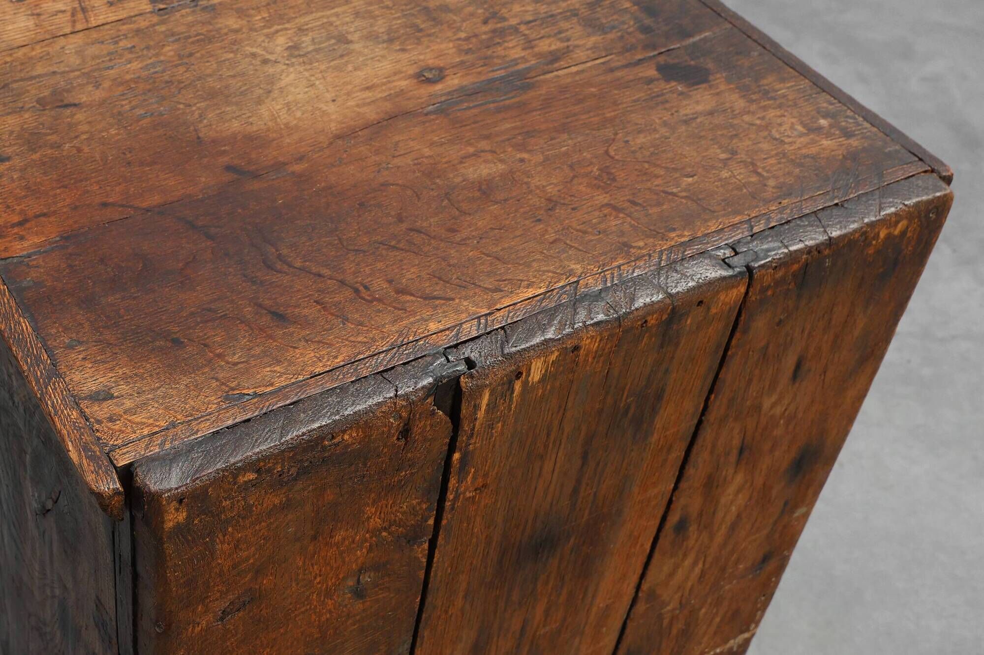 Rustic Solid Oak Cabinet with Geometric Floral Carvings, Belgium – 17th Cen