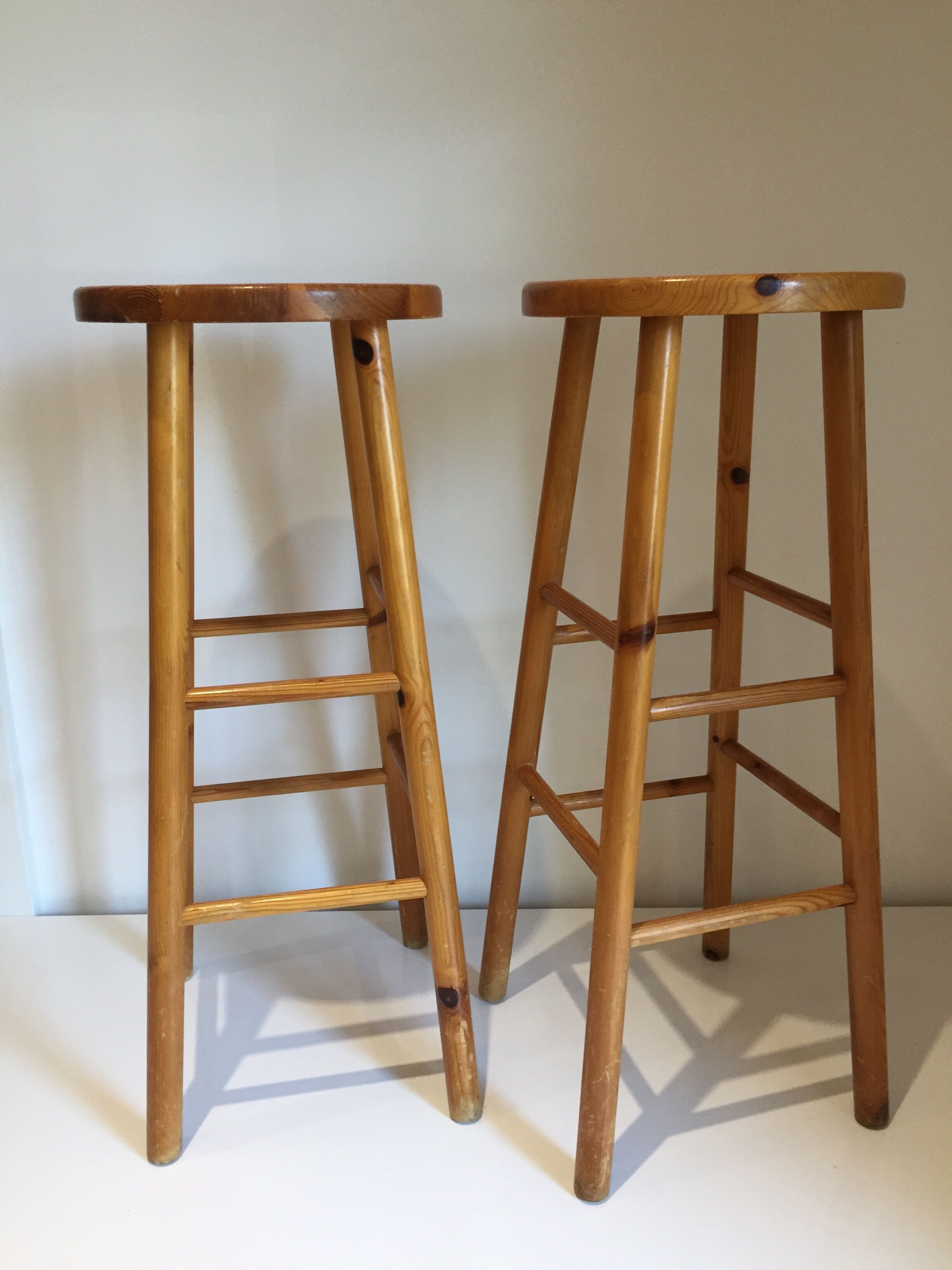 Paire de tabourets vintage en bois