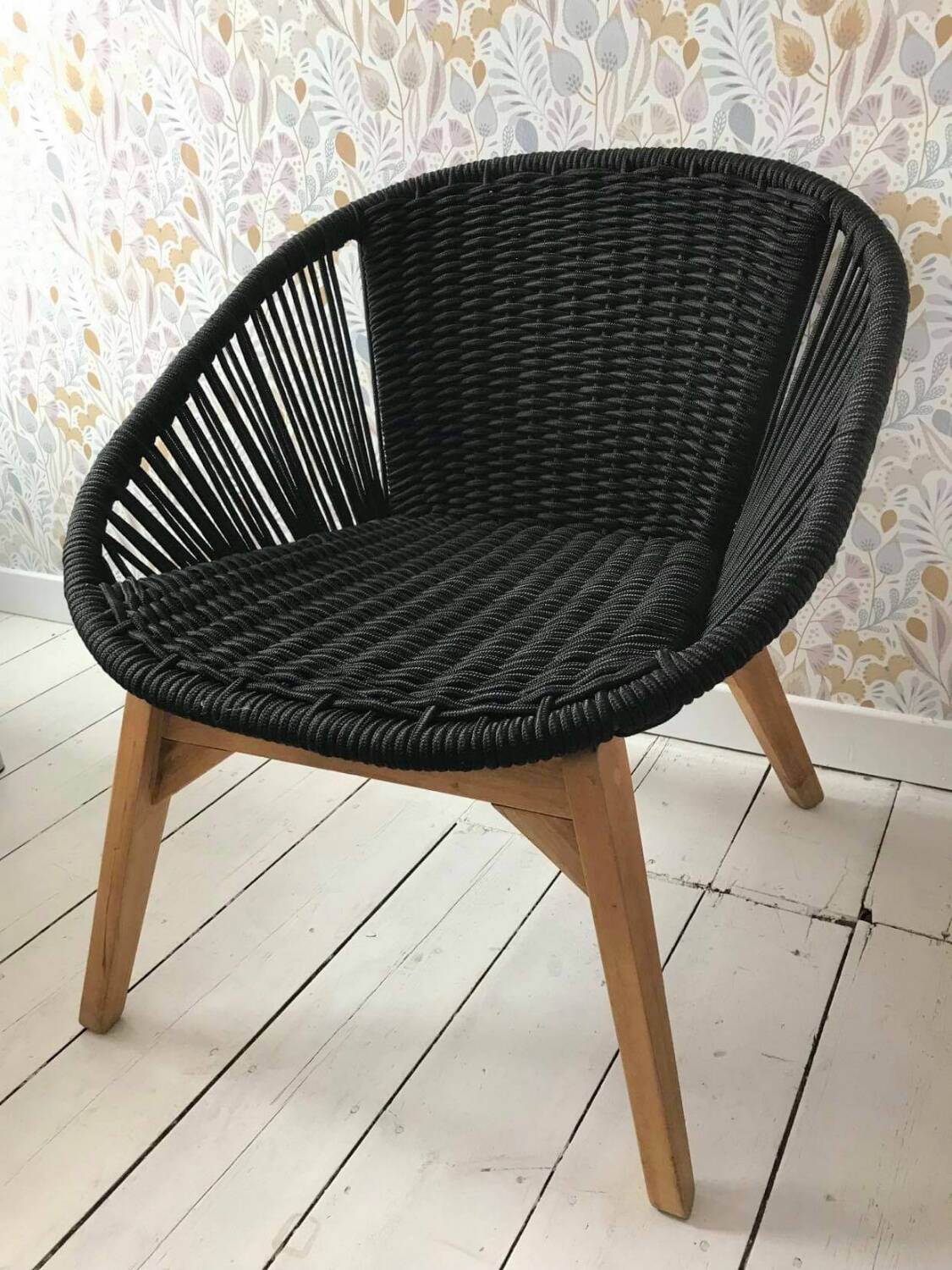 Joemie black armchair