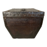 Square hat box