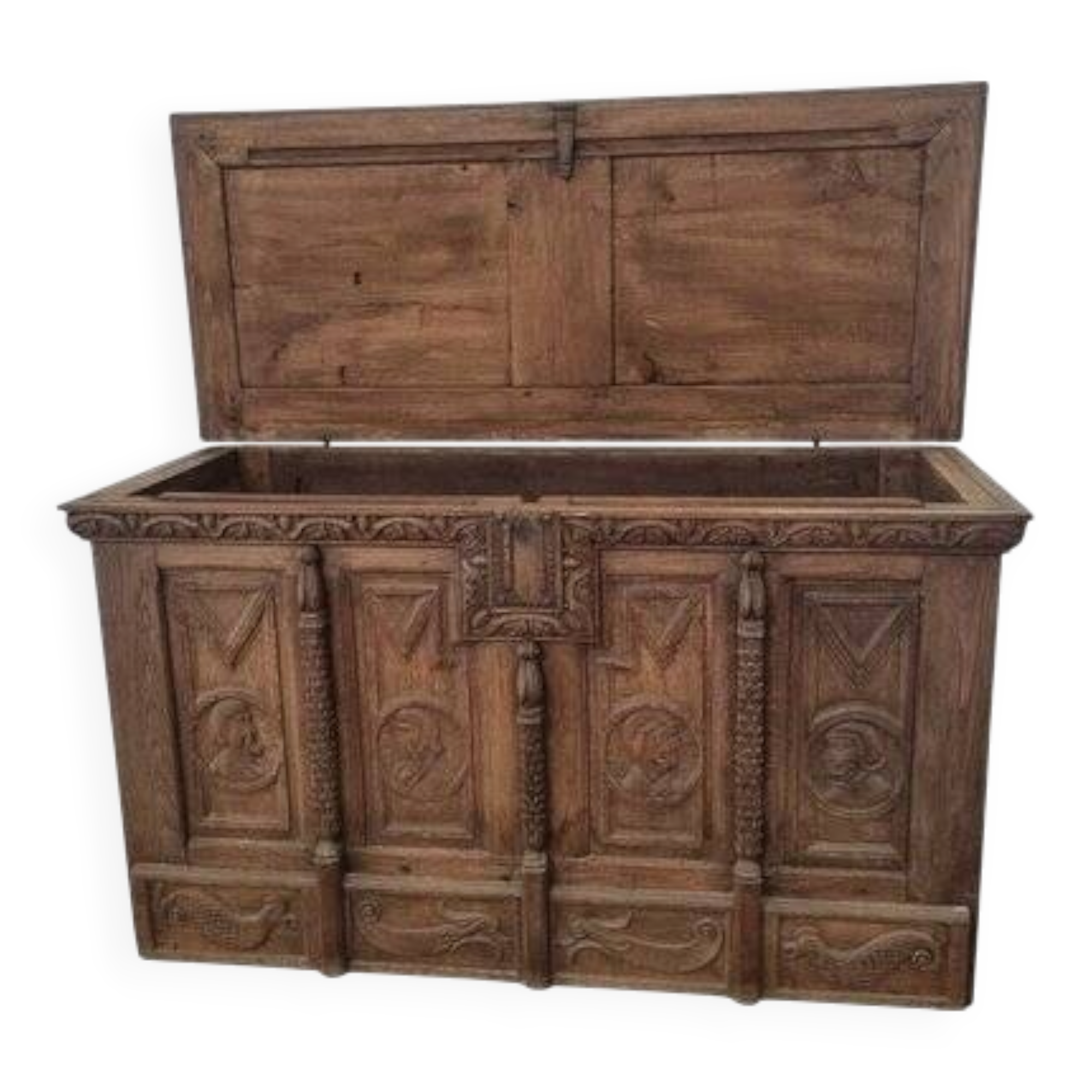 17th-century Gothic chest
