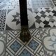 Table style empire en noyer massif