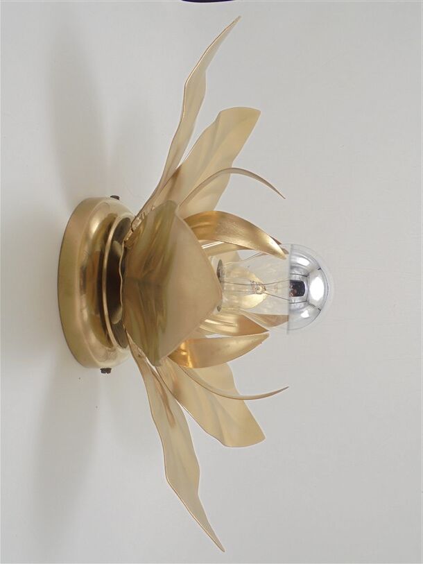 Golden flower sconce