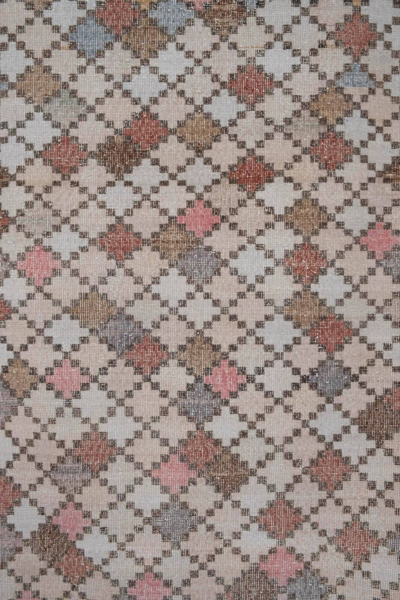 Vintage handmade Turkish rug 118x187 cm