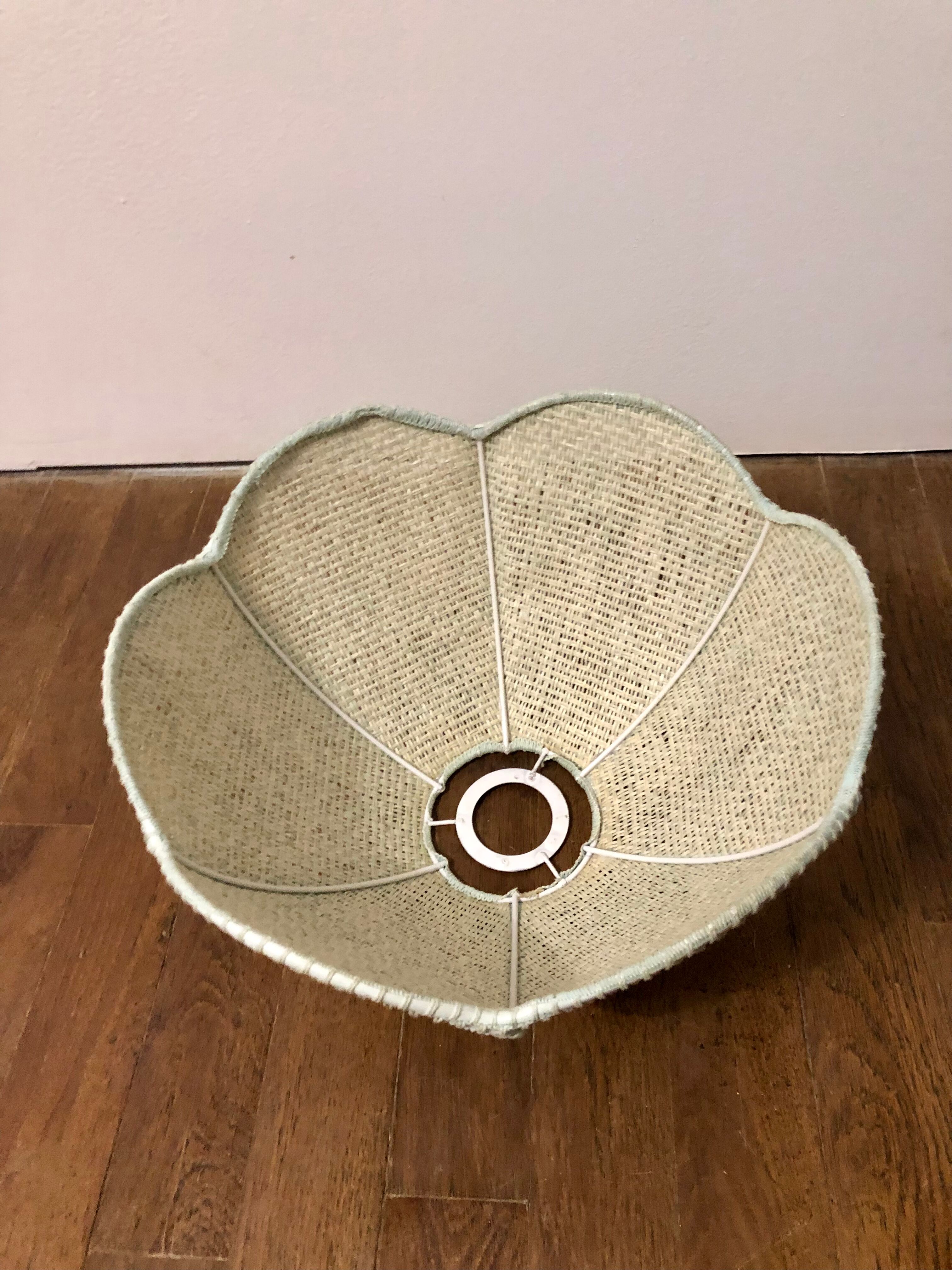 Suspension fleur cannage