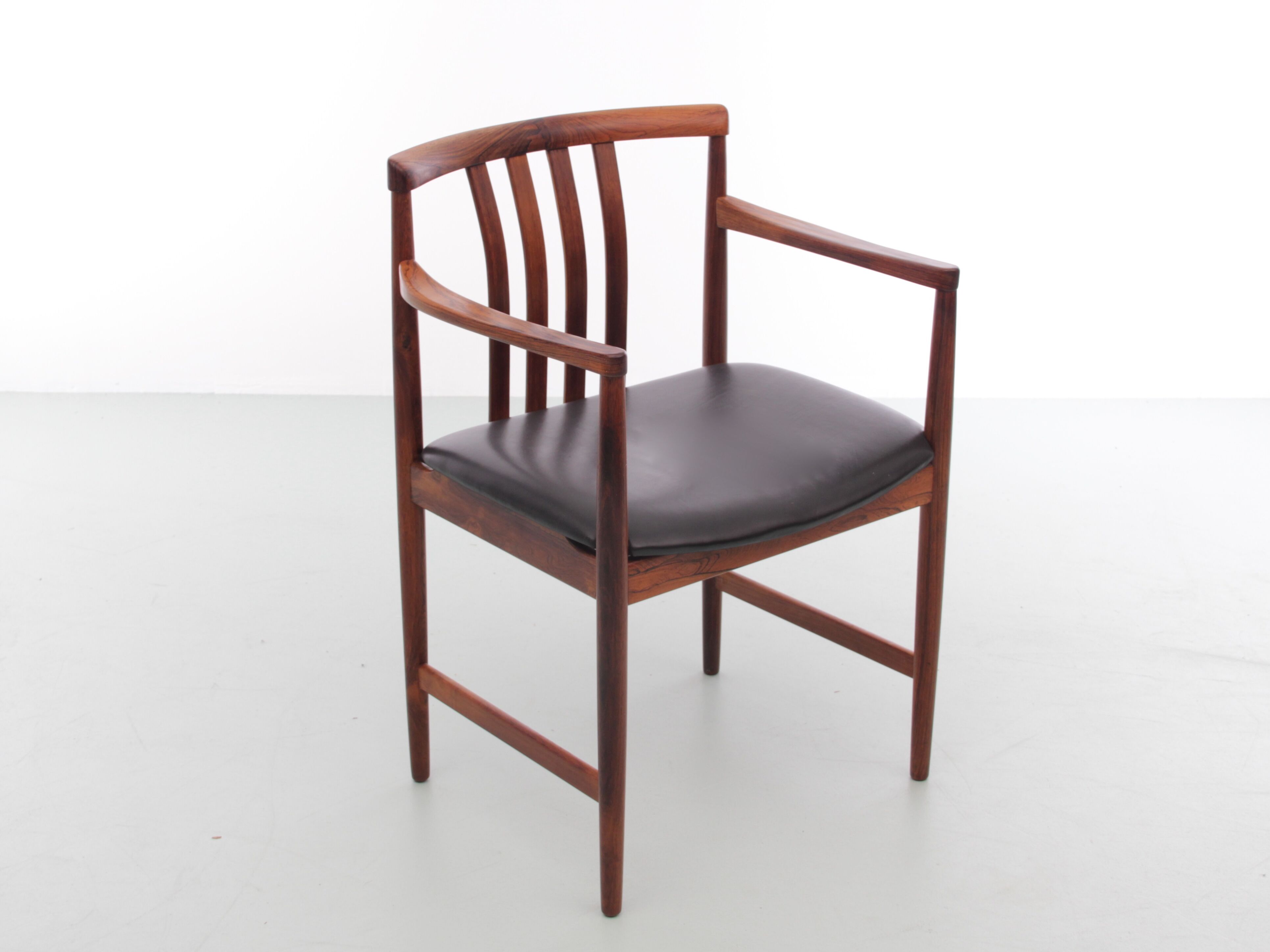 Scandinavian office chair in Rio rosewood