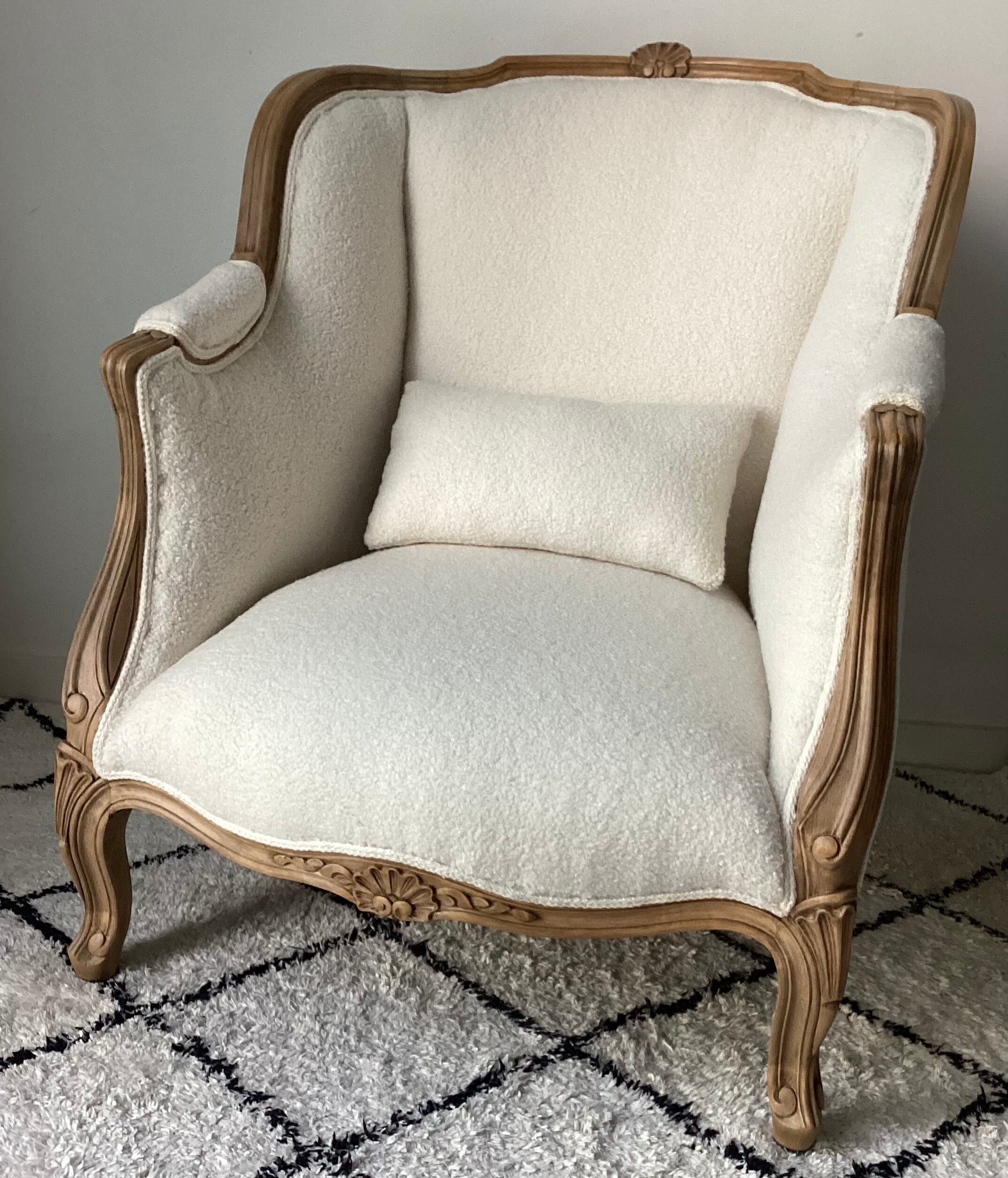 Shepherdess armchair completely restored in fabric buckle