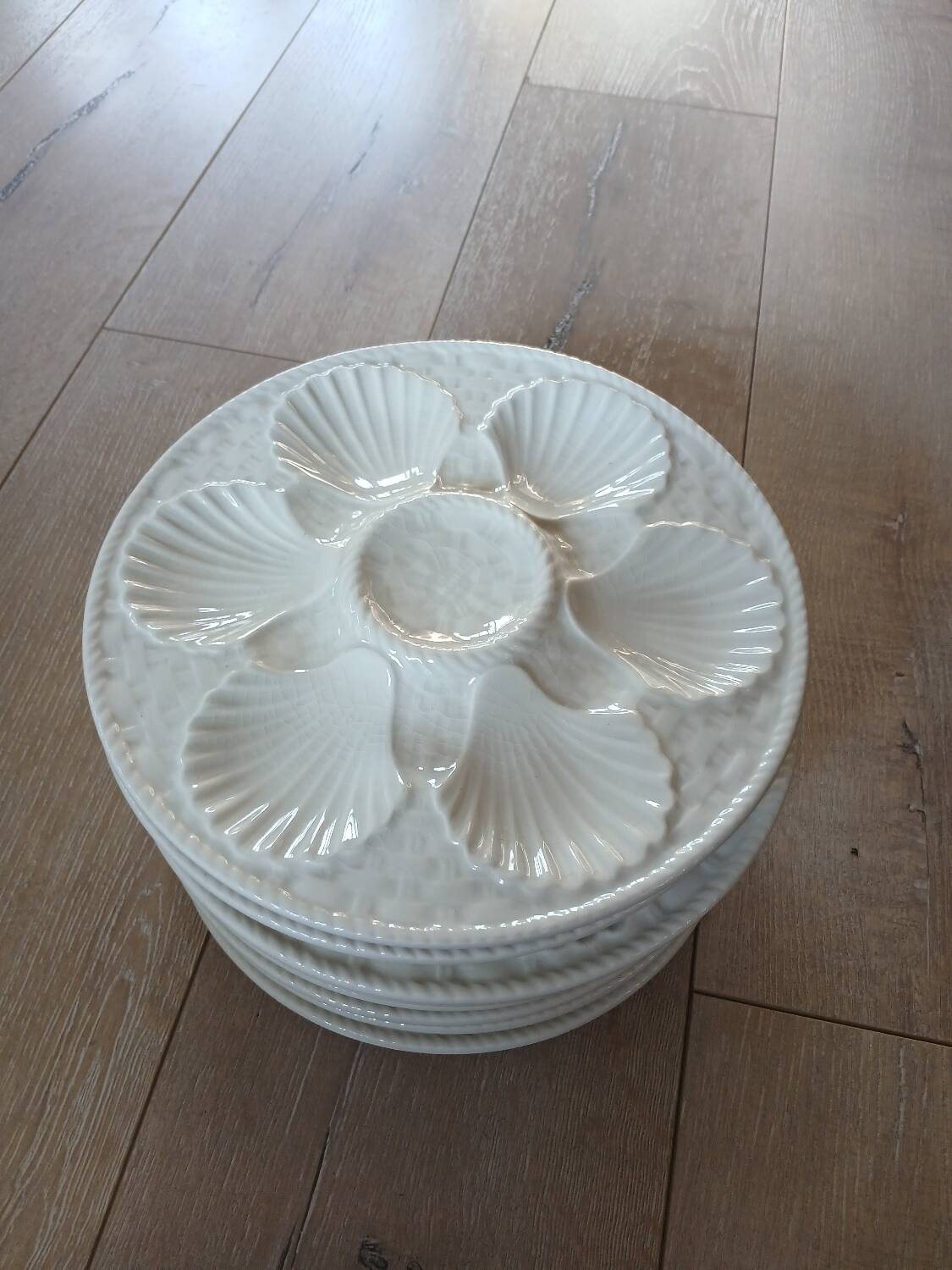 8 old Longchamp oyster plates