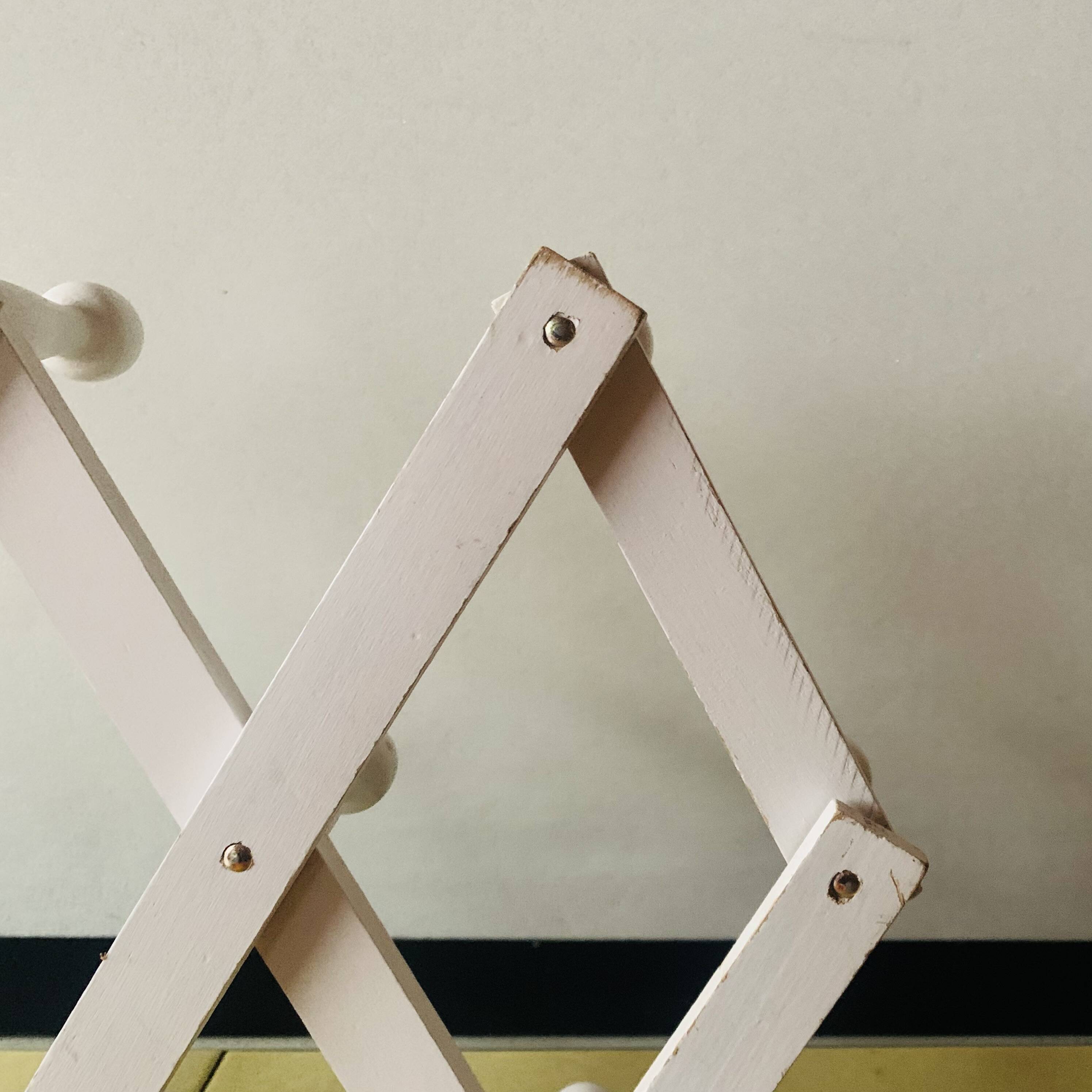 Vintage accordion coat rack in white painted wood