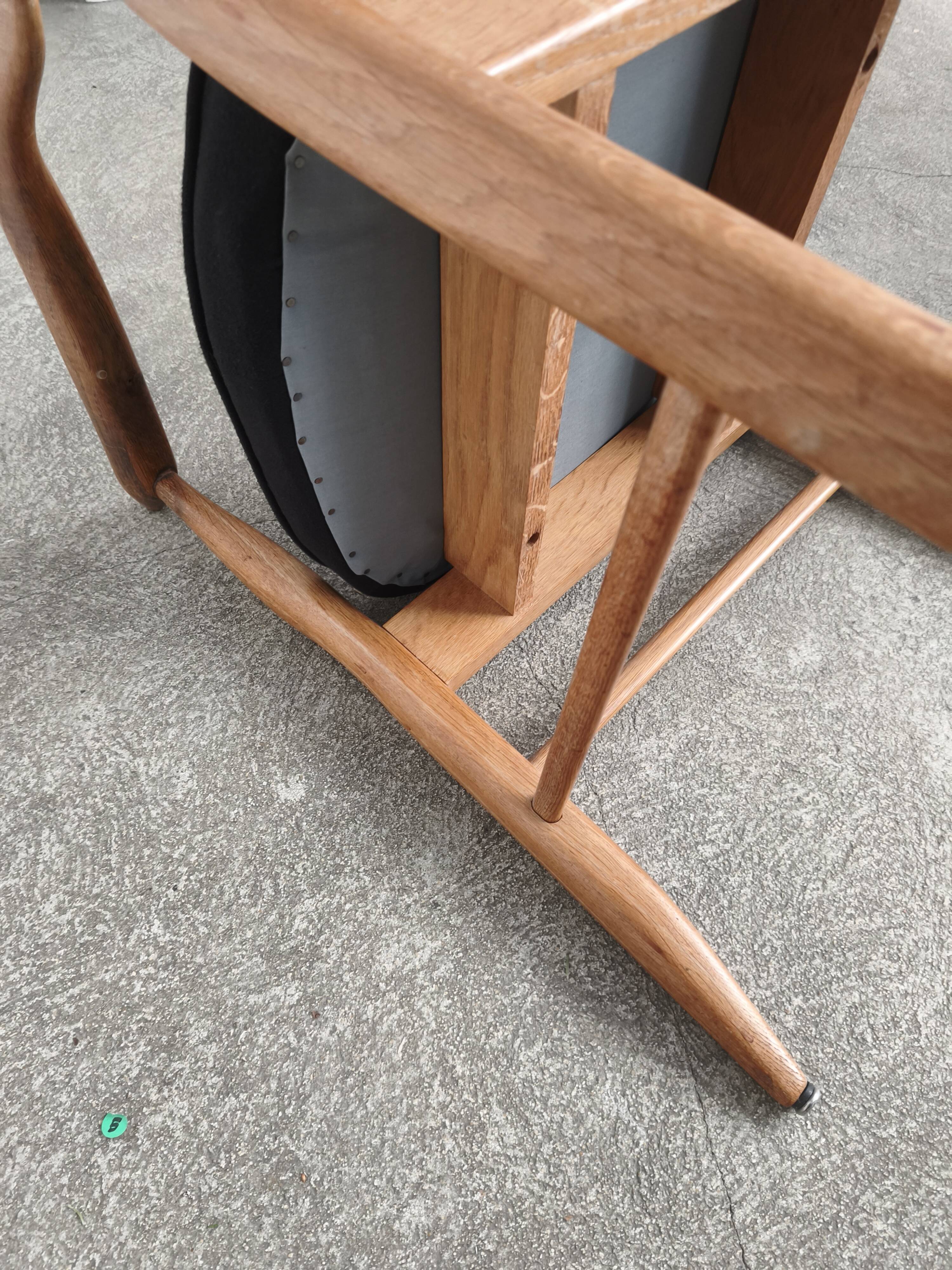 Oak armchair from 1950 by Guillerme and Chambron