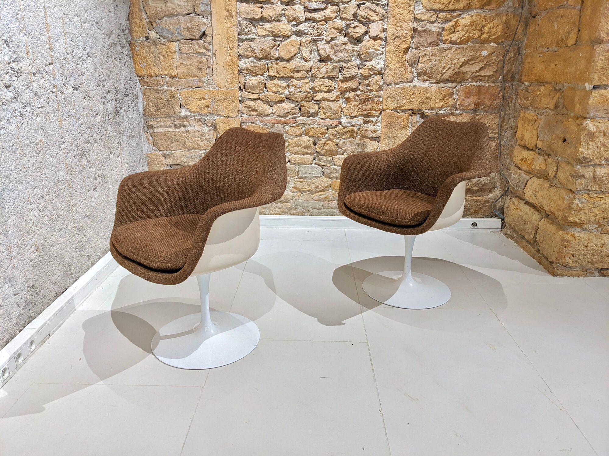 Set of 4 armchairs "Tulip" made by Eero Saarinen for Knoll