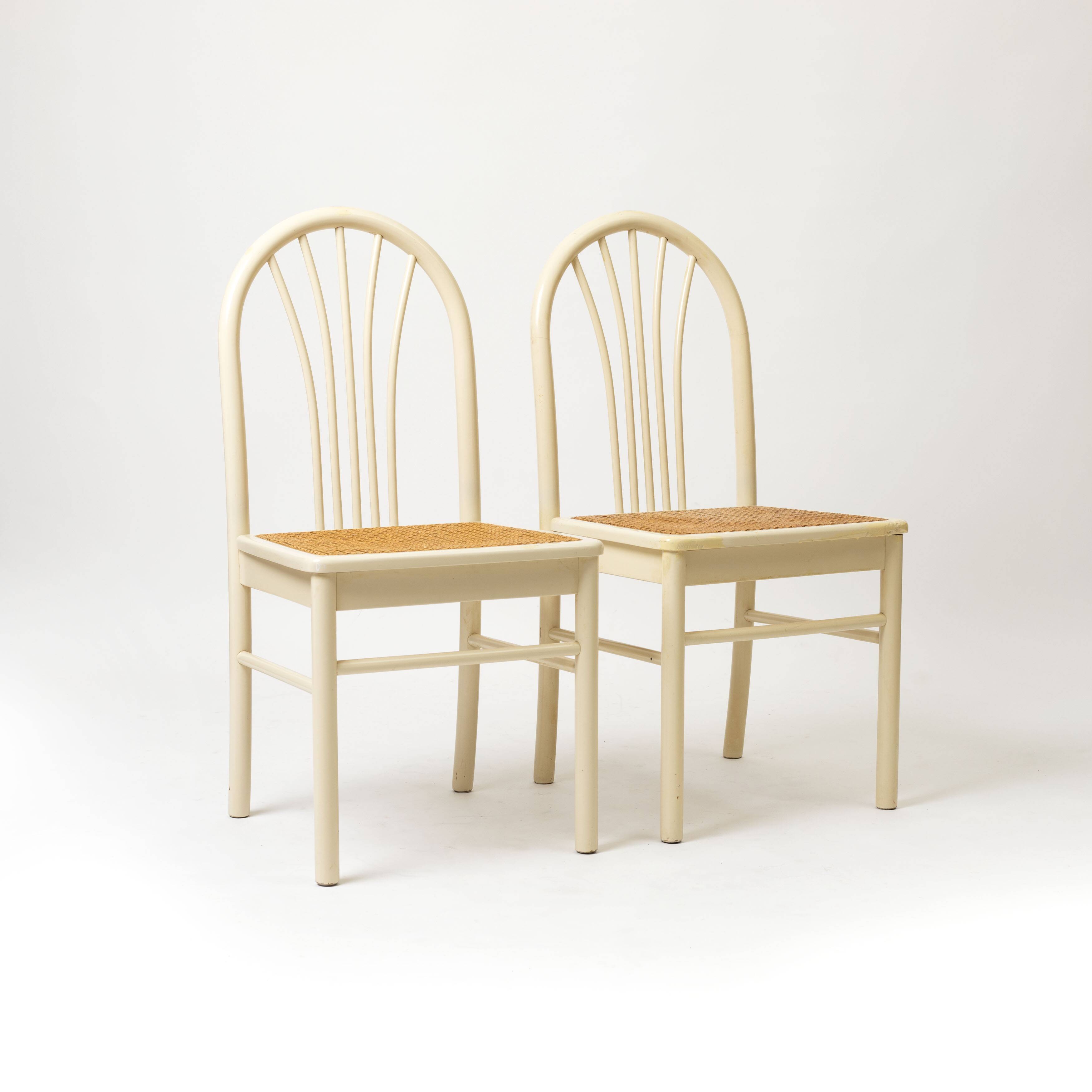 Set of 2 postmodern dining chairs in white painted wood and cane, 1980s