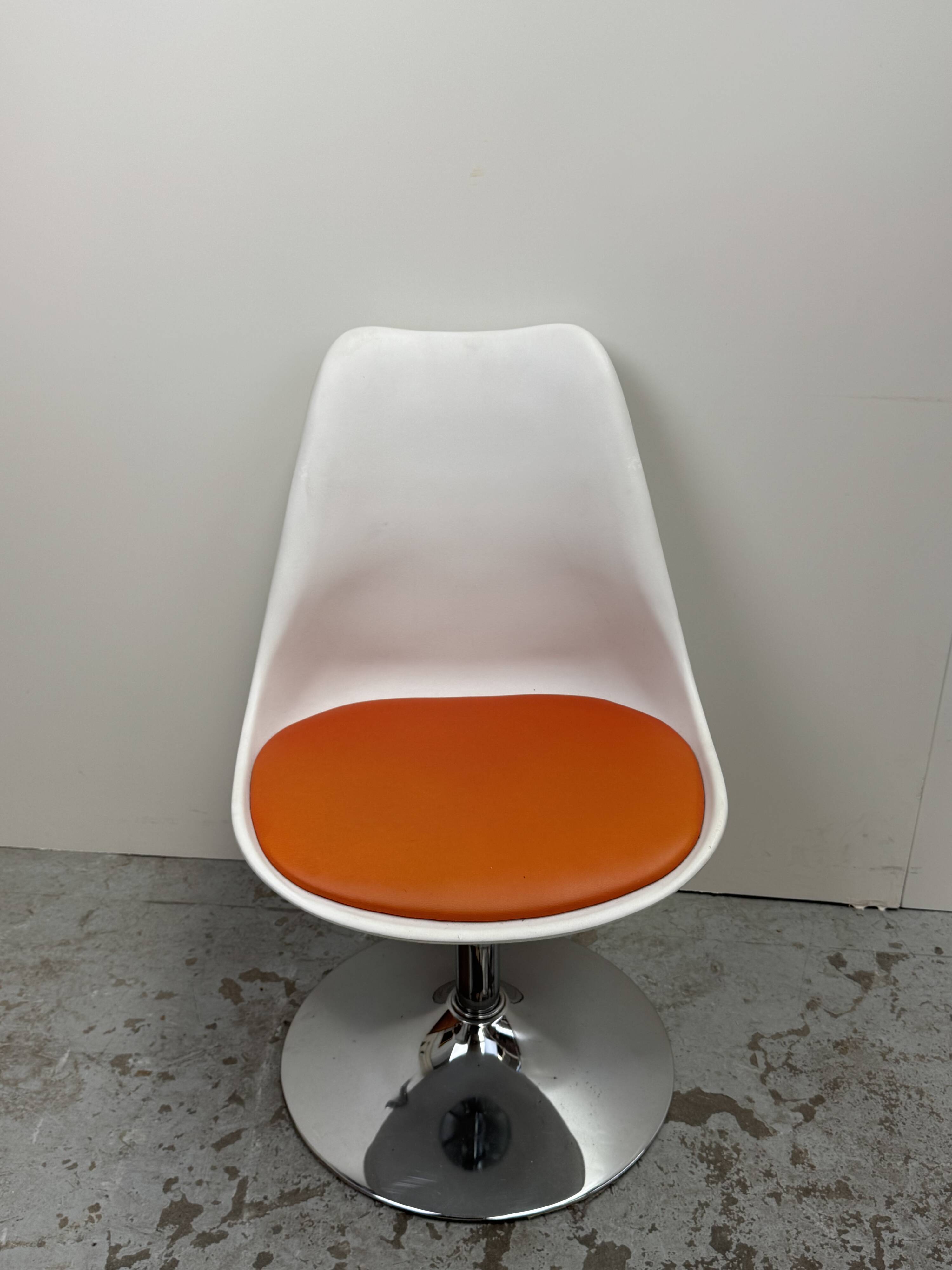 Tulip chair