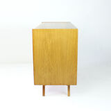 Buffet U 450 de Jiri Jiroutek , Interier Praha, Tchécoslovaquie années 1960