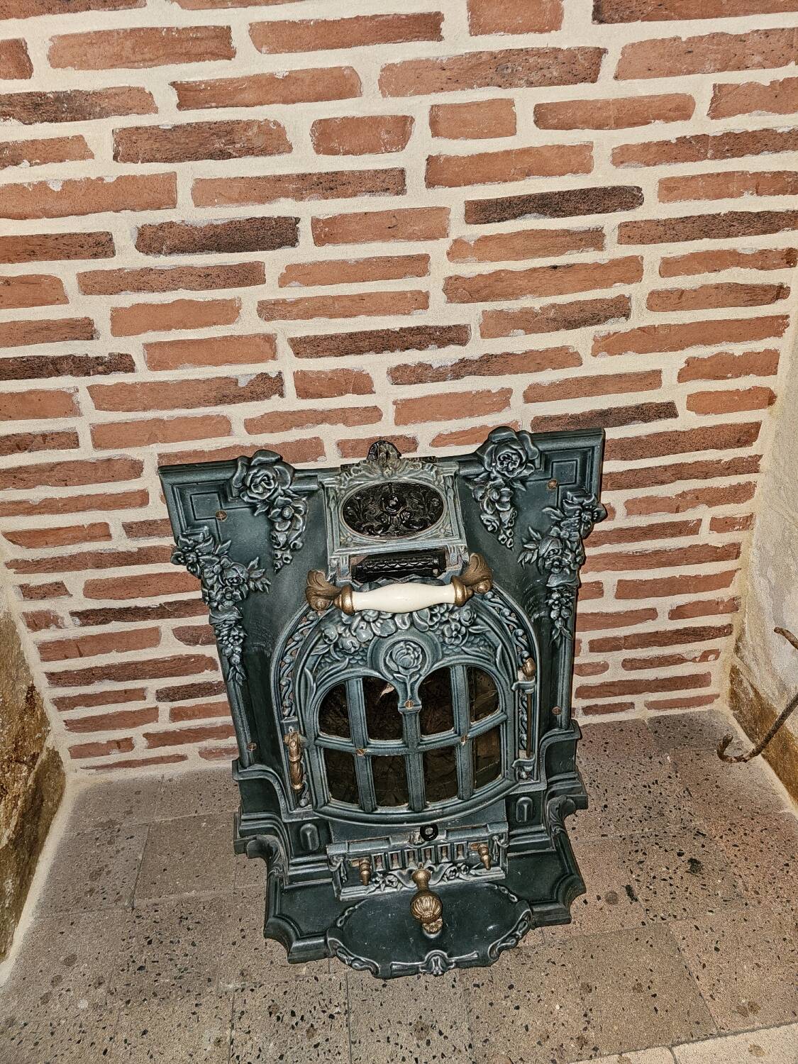 Salamander frying pan