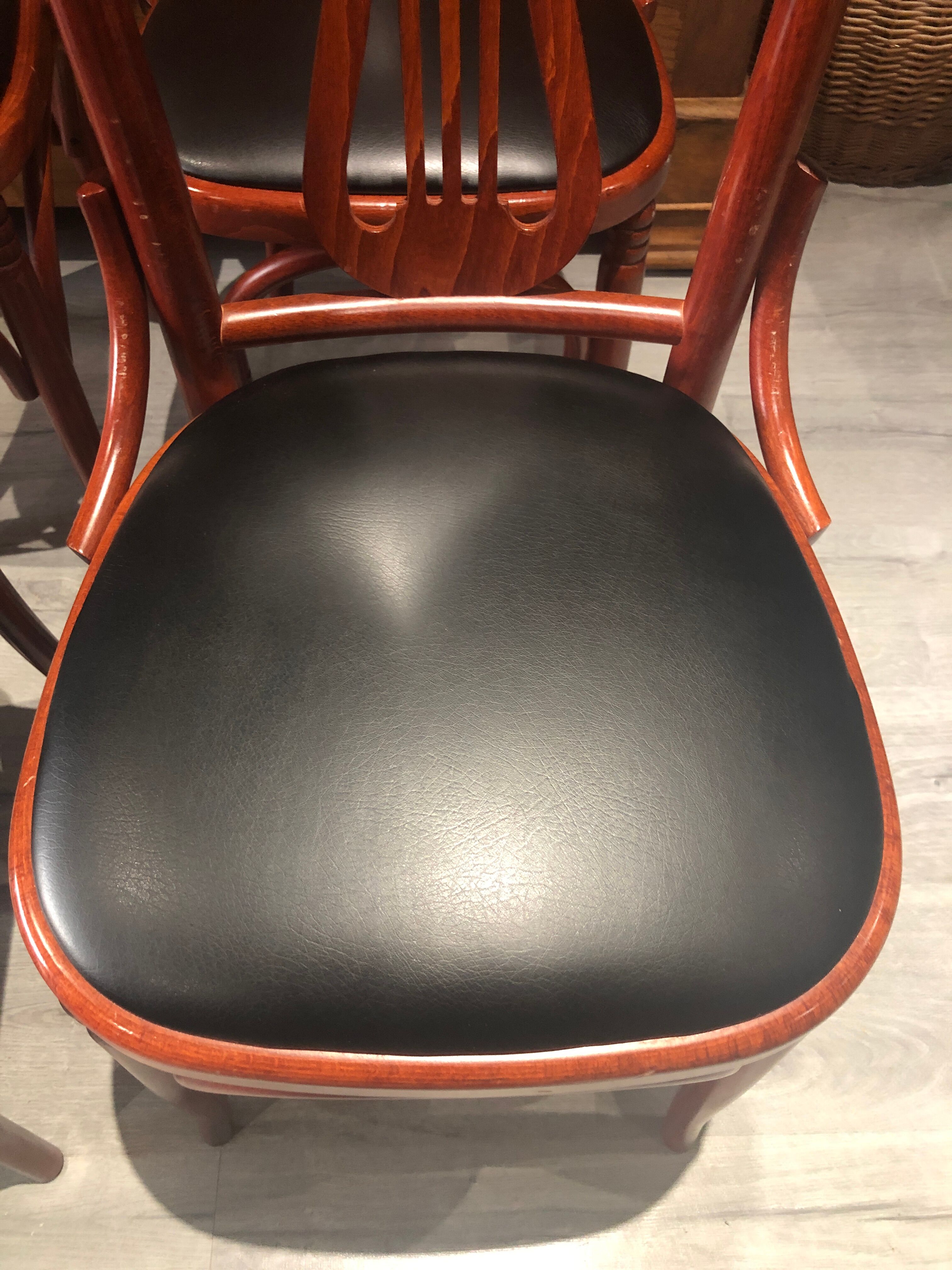 Suite of 4 bistro chairs