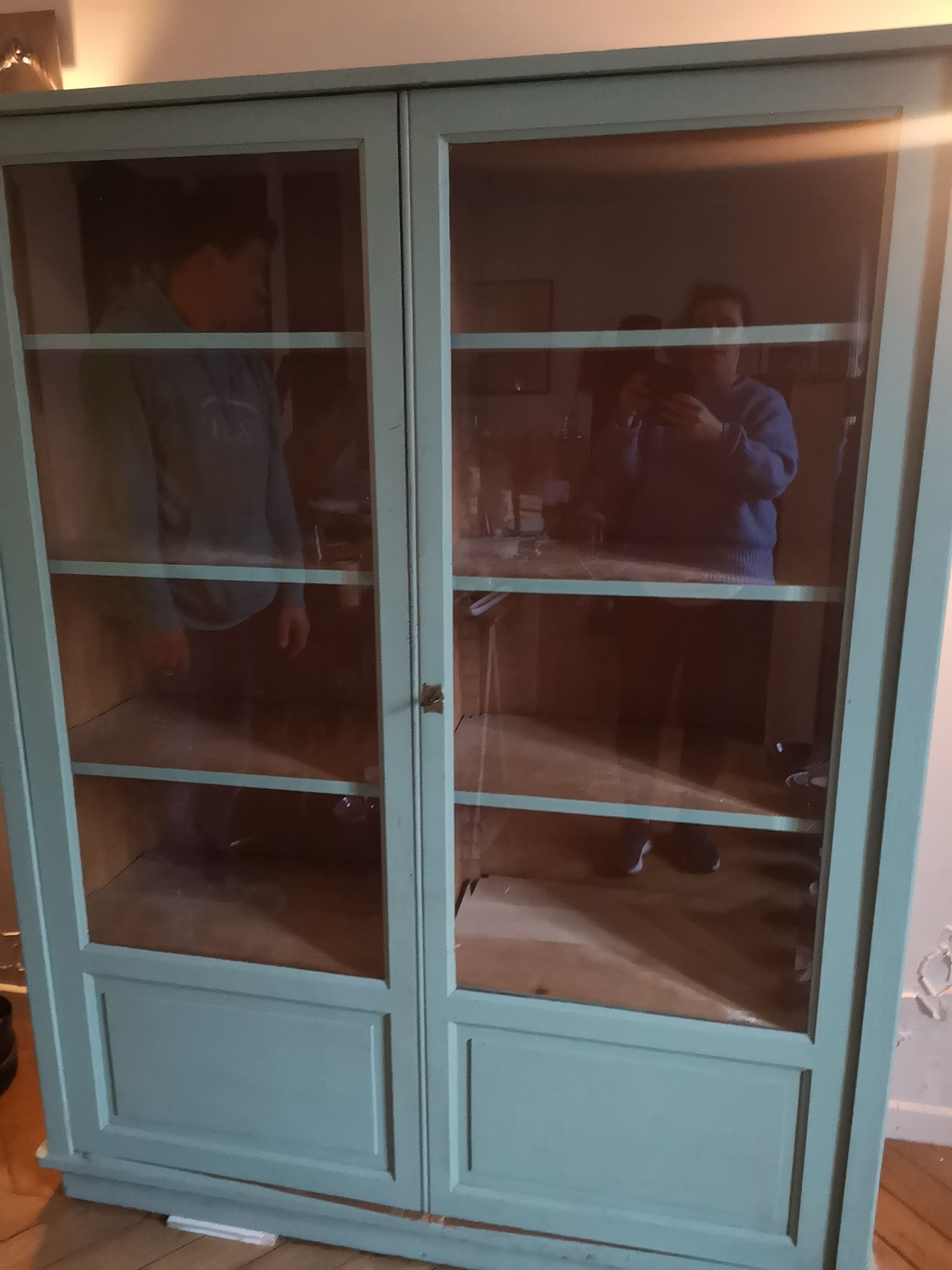 Armoire vintage