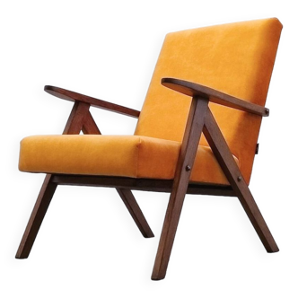 Mid Century Easy Chair Model B 310 Var in Sunset Velvet