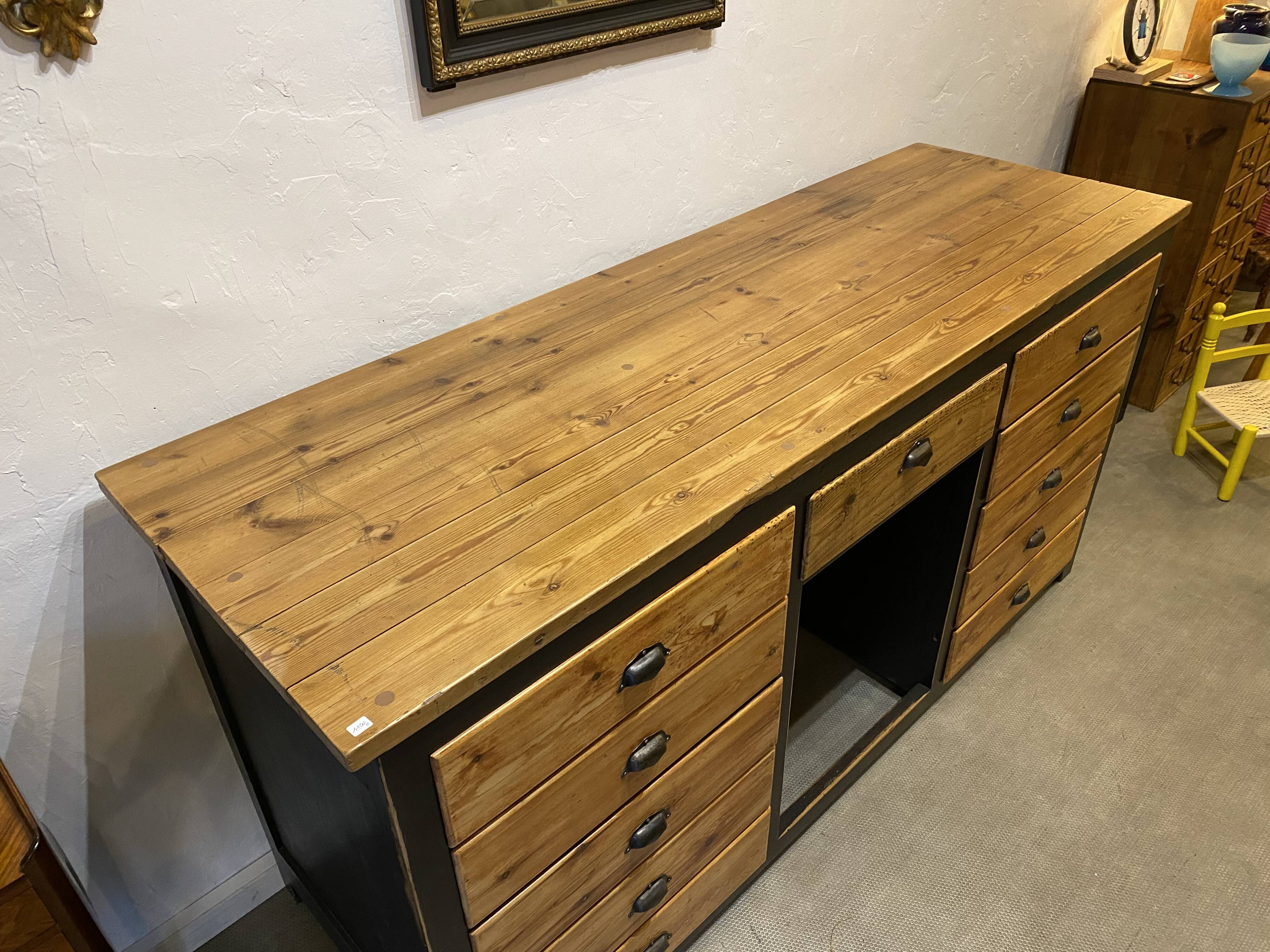 Counter-store hardware