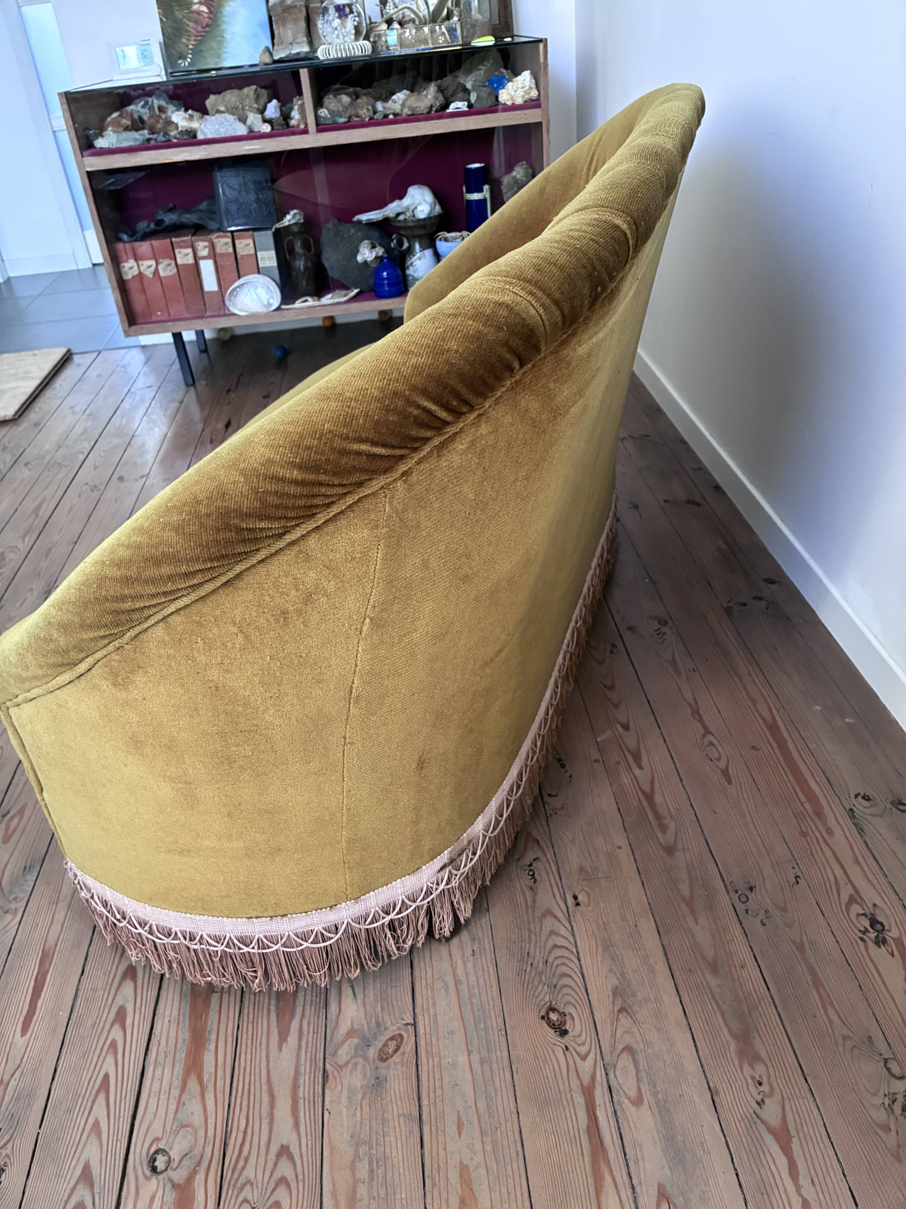 Two-seater toad sofa