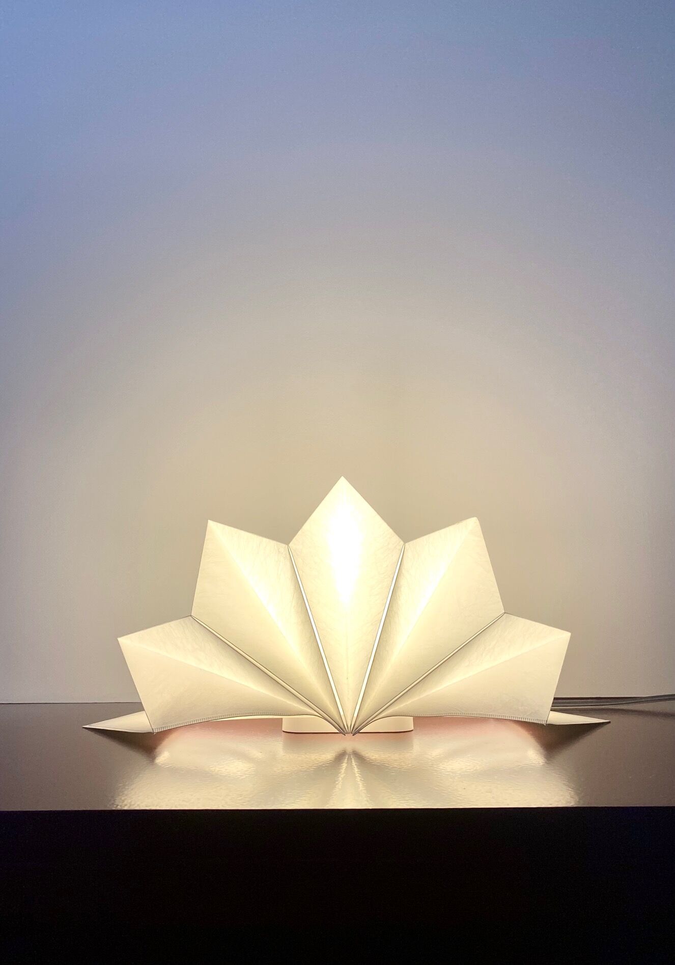 Lampe Hoshigame par Issey Miyake pour Artemide, 2012