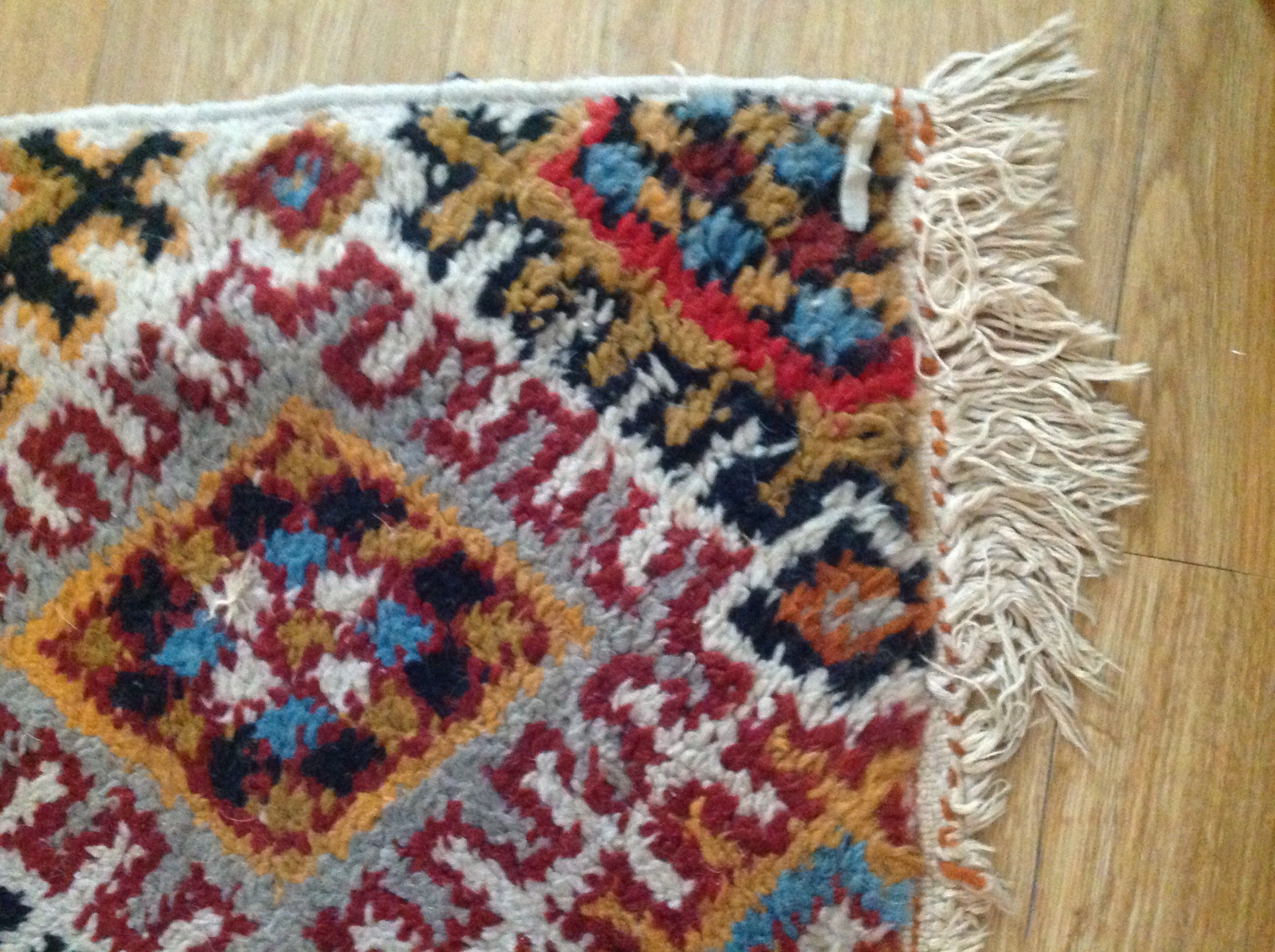 Berber carpet in wool  136x170cm