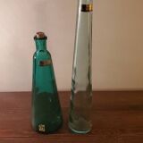 Lot 2 mini vases, vintage bottles
