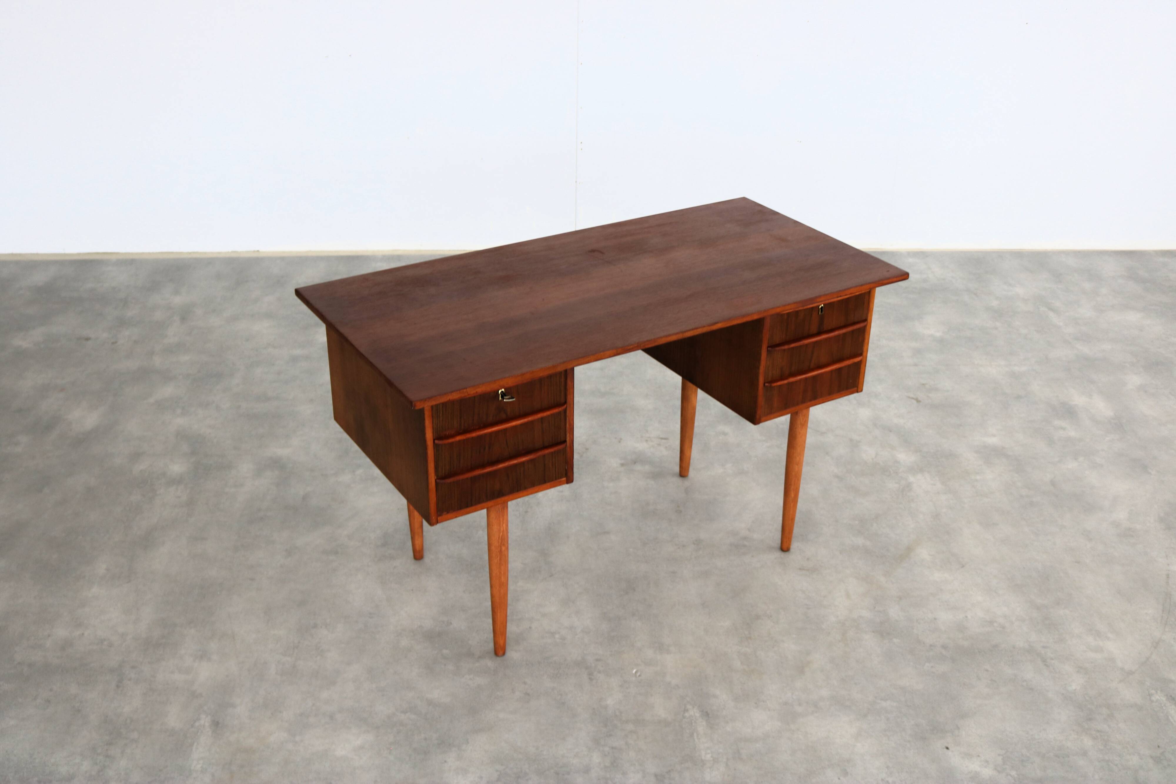 vintage desk | teak | 1960s | Danish (2)