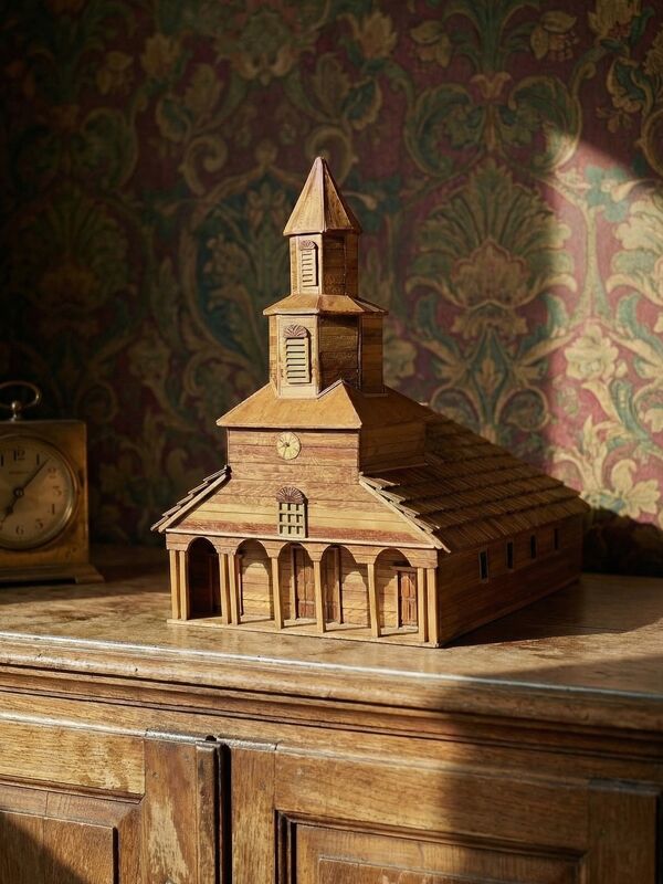 Maquette d'église en bois vintage années 50-70 ''Iglesia Nercon Chiloe Chile