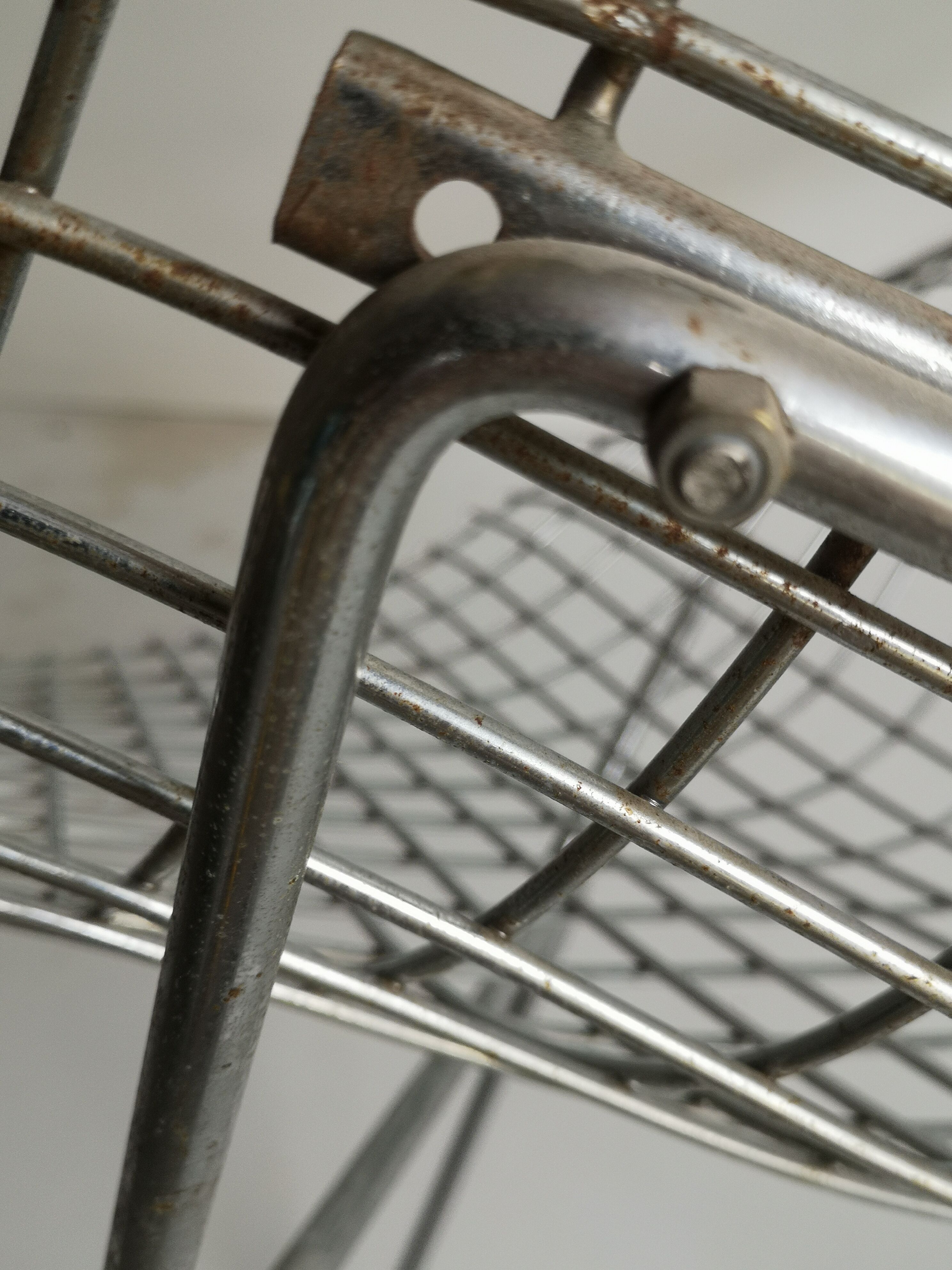 Diamond armchair by Harry Bertoia, Knoll 1950