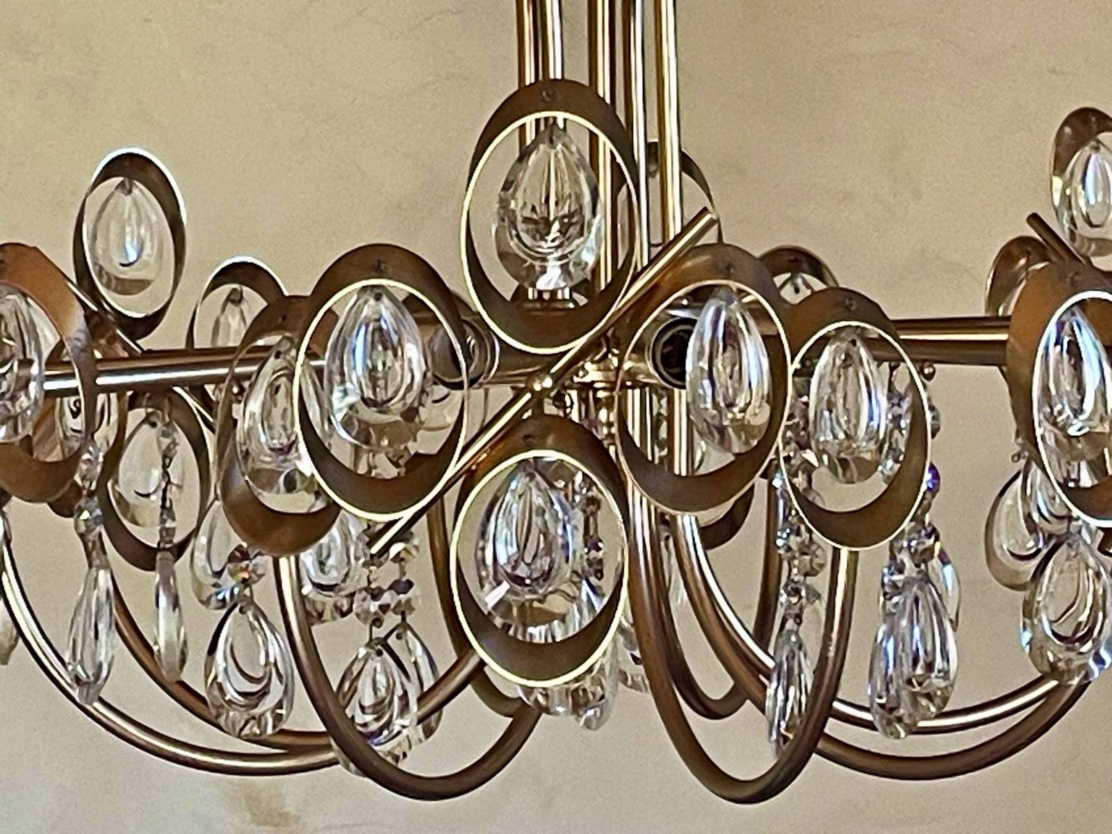 Lustre awarded to Gaetano Sciolari for Palwa.