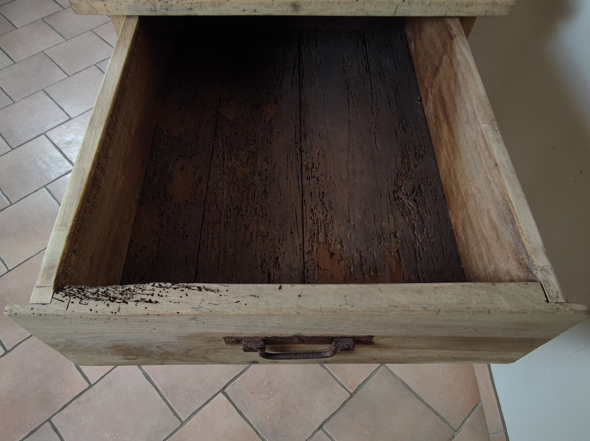 Farmhouse table