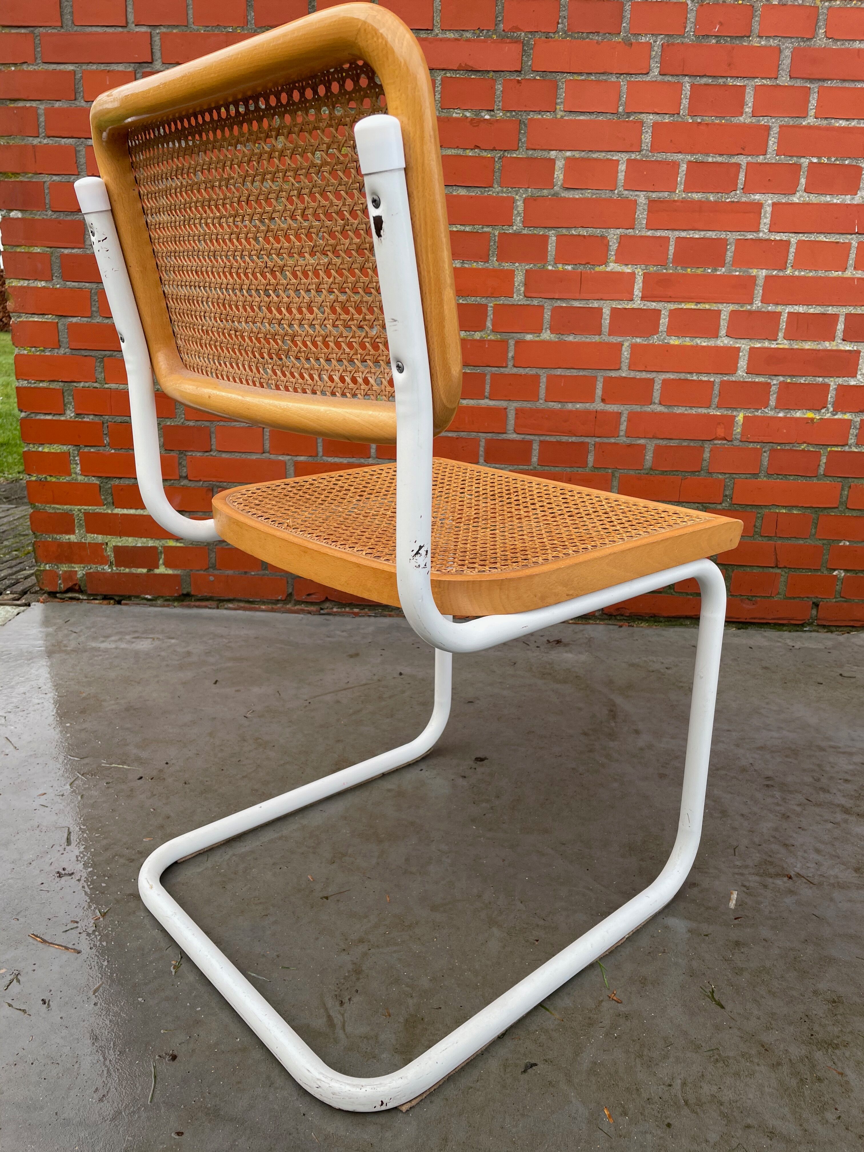 Ensemble de 4 chaises modèles Cesca de Marcel Breuer