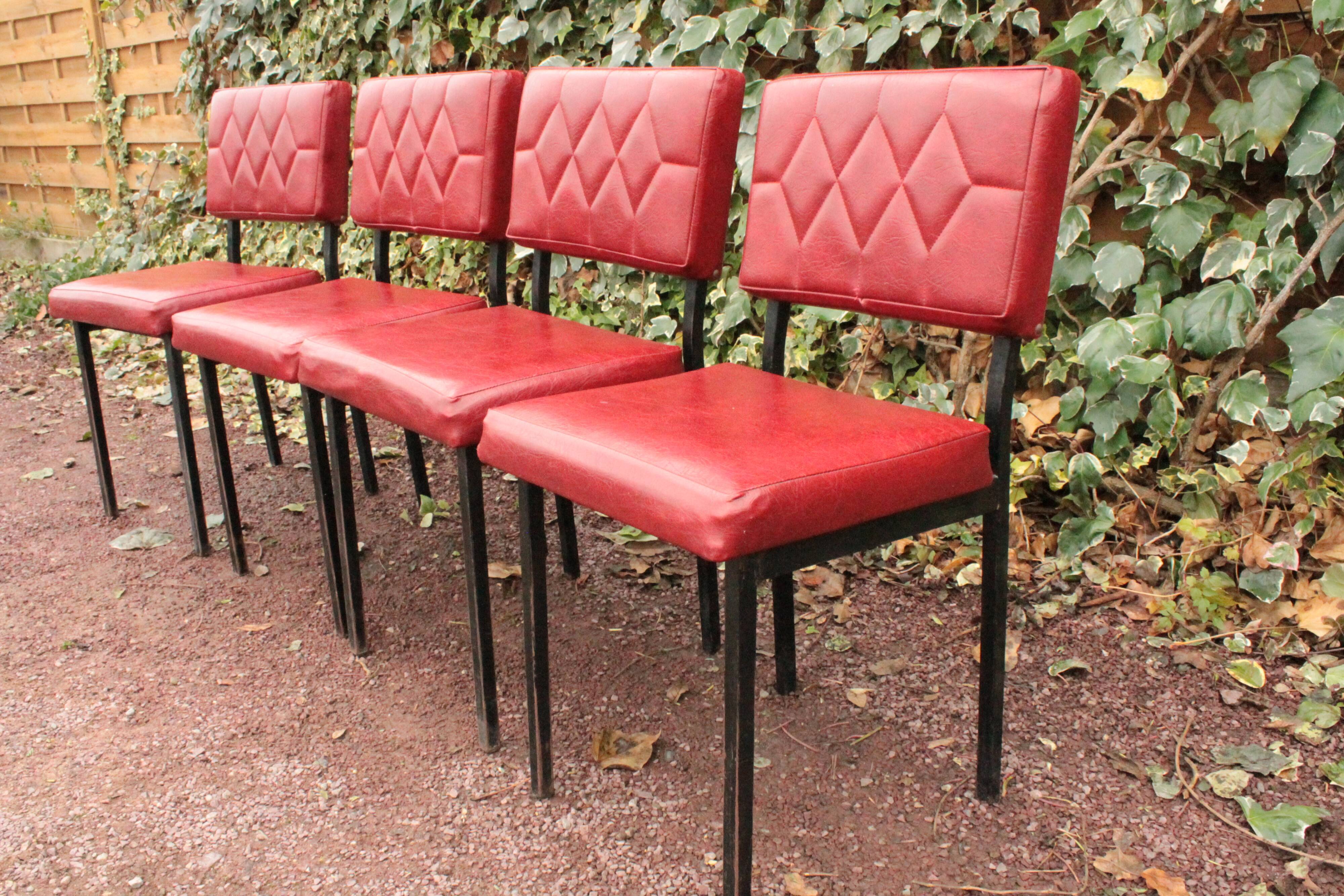 Series of 4 red chairs in skai 50s
