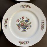 8 Anciennes assiettes à dessert