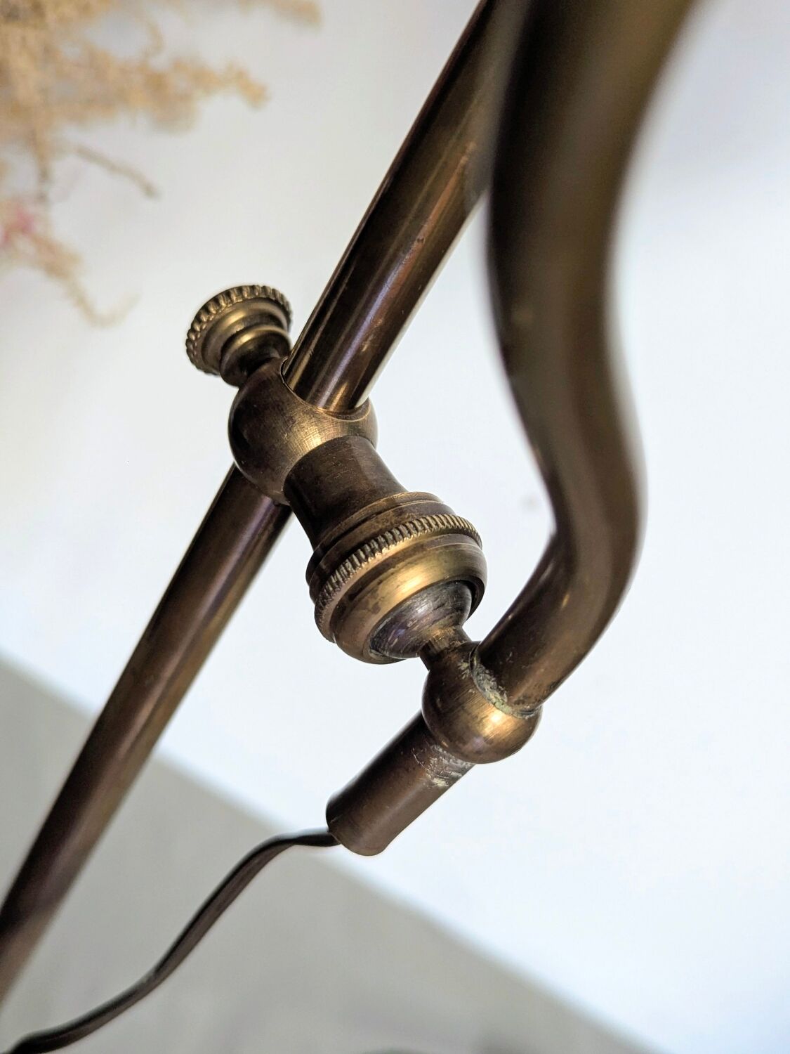 Vintage desk lamp for student notaries