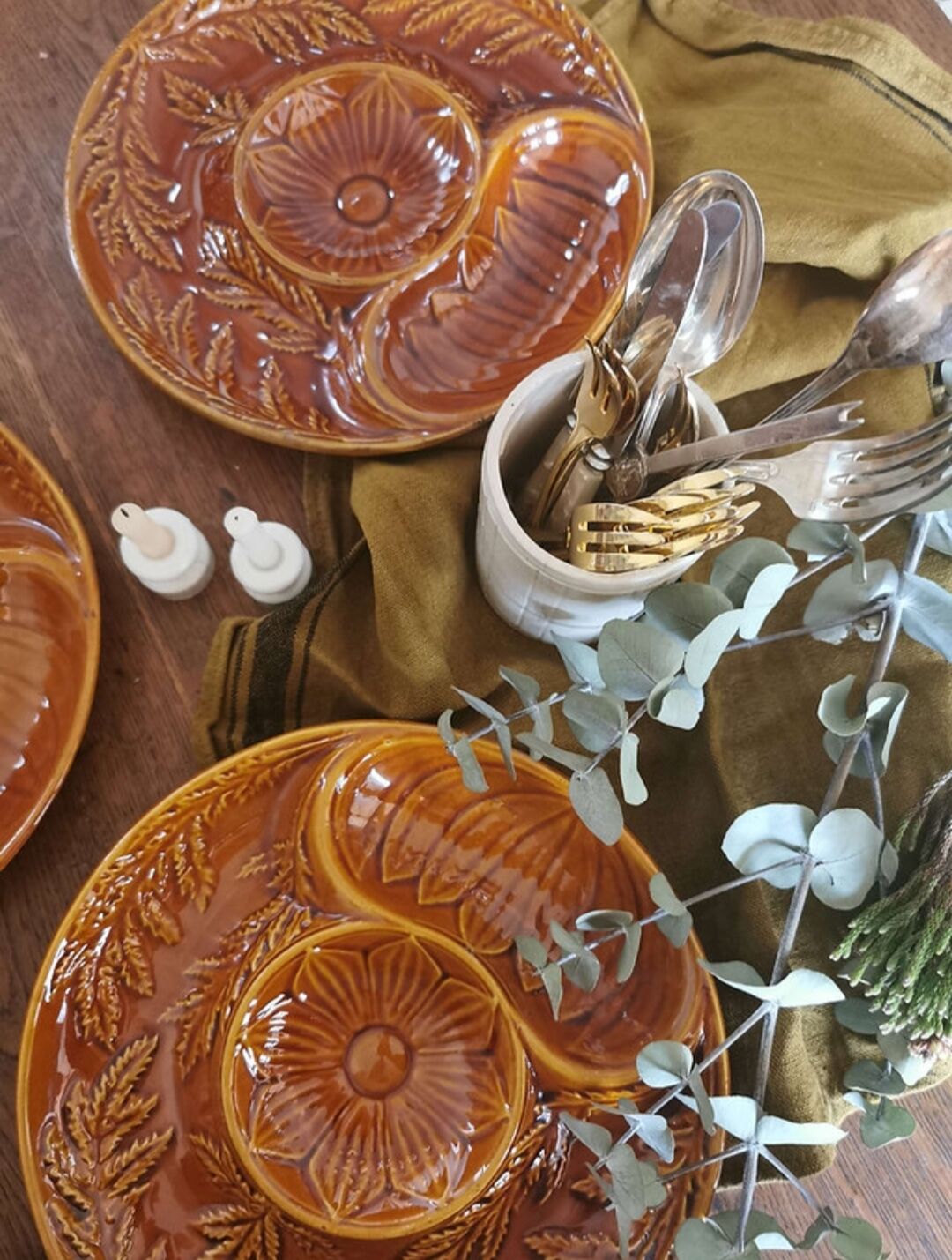 Artichoke plates