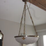 Hanging of 30 years in molded glass