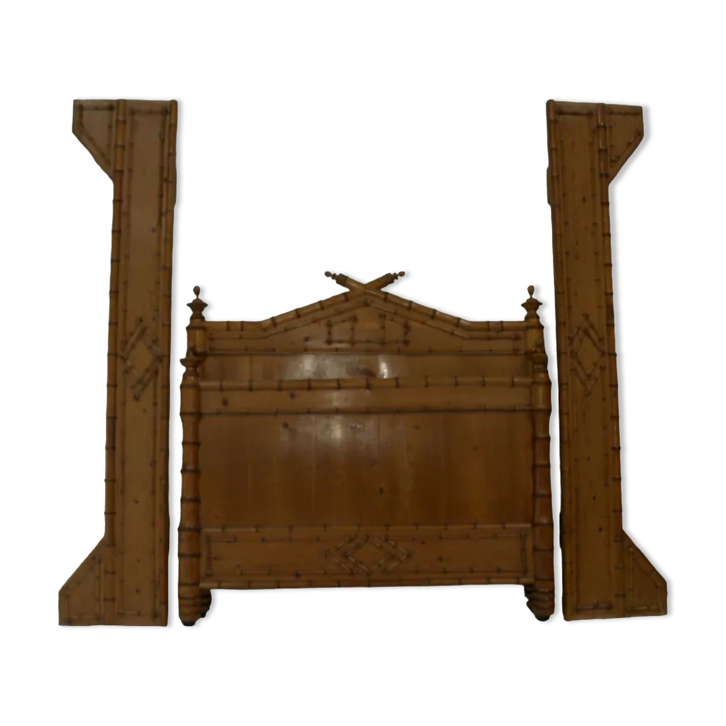 Bamboo bed 1900