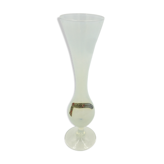 Vase en opaline florentin blanc