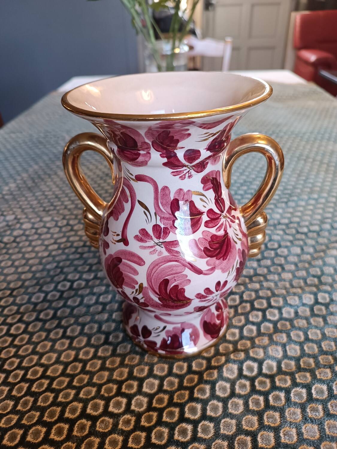 Henri Béquet porcelain vase – Medici shape – Red floral decoration