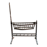 Berceau ancien en bois tourné