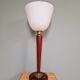 Lampe Art Déco, en bois acajou et opaline, années 1920-30