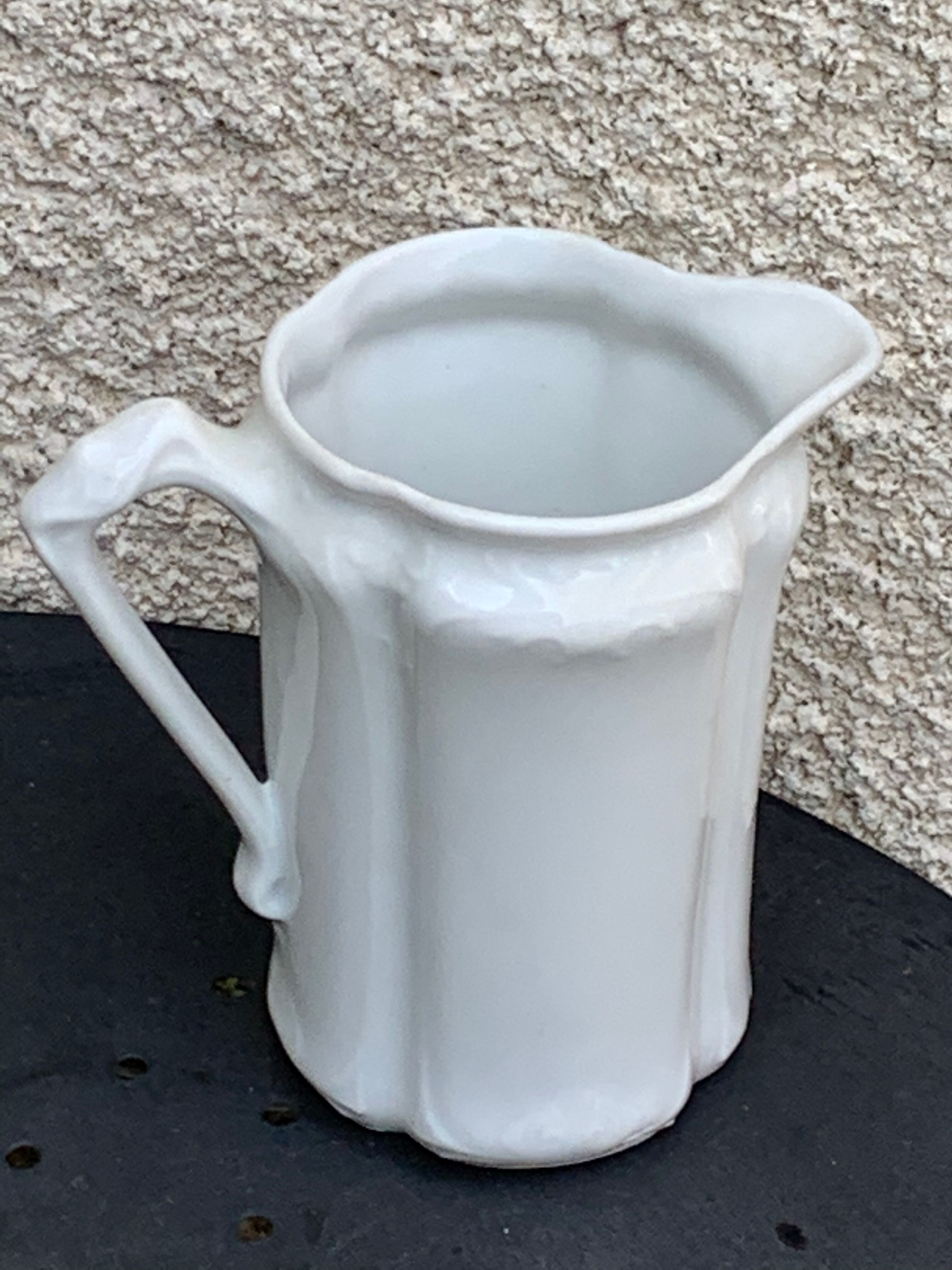 Porcelain milk pot pattern of ancient roses